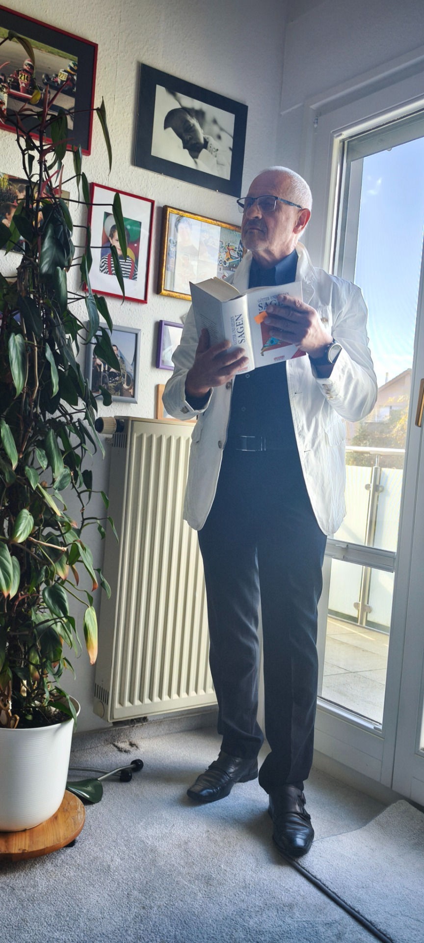 Gerd Groß beim Lesen von Sagen